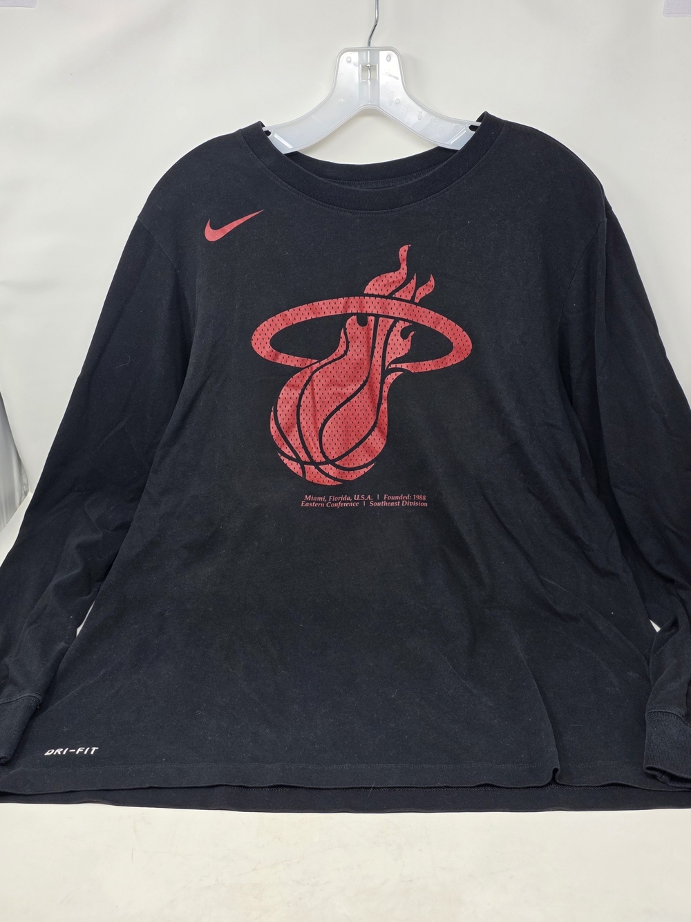 Nike Miami Heat NBA Long Sleeve Shooting Shirt Black Red Men’s Large CD2819-010